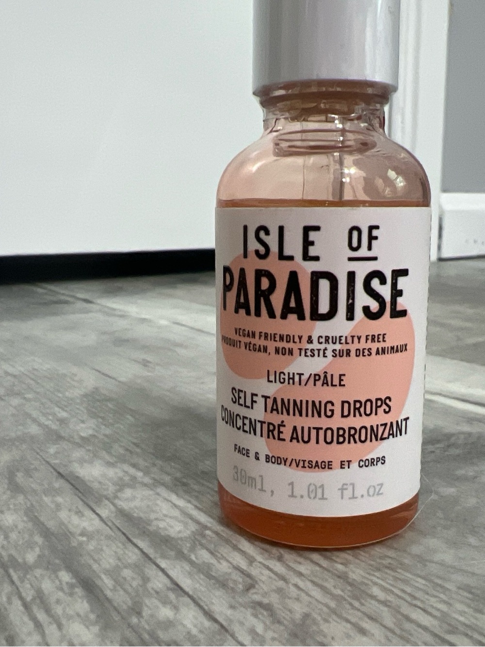 Isle of Paradise Self Tanning Drops For Face & Body Light/Pale - Picture 4 of 4
